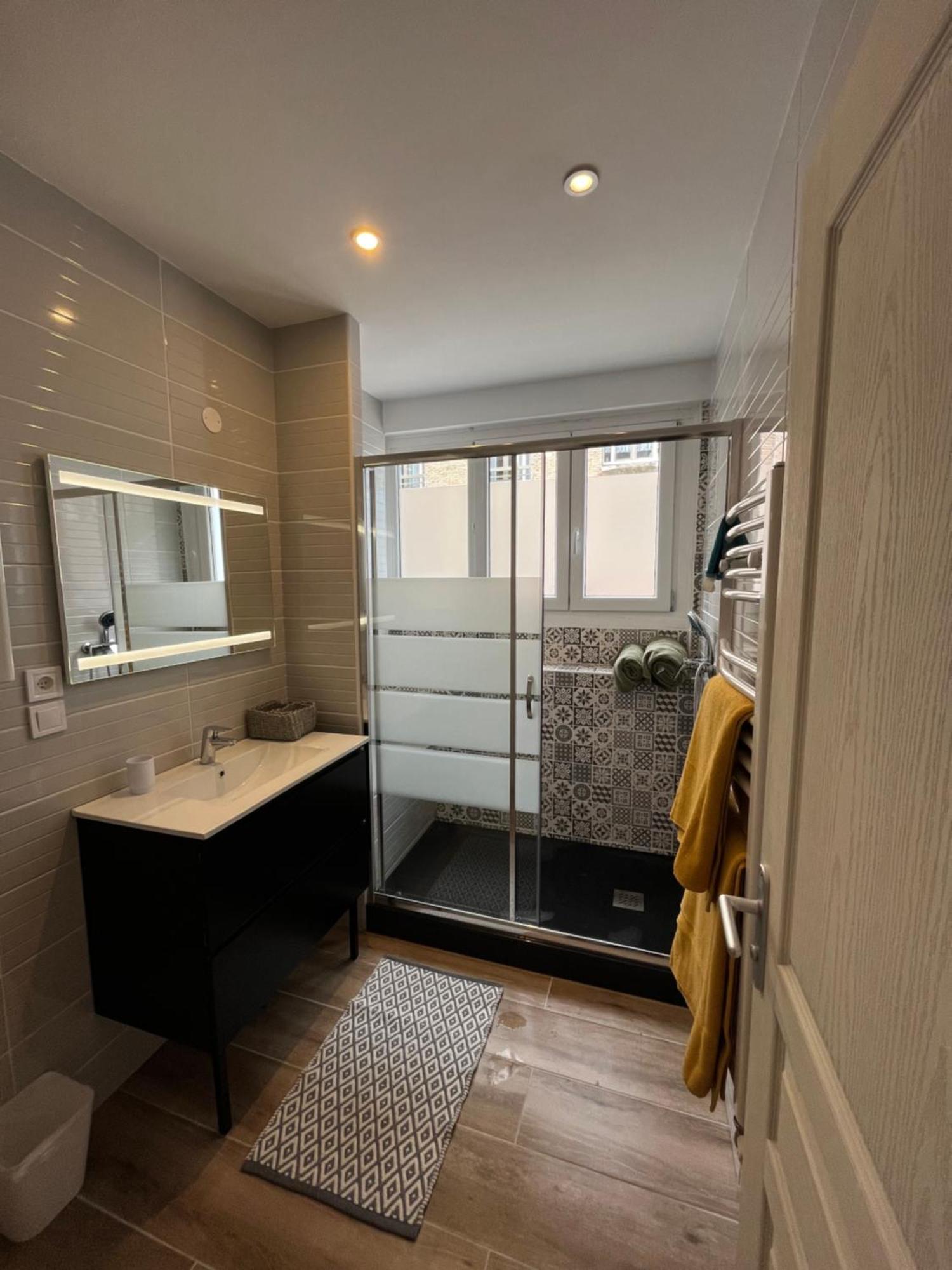 Grande Chambre Dans Loft A Deux Pas De La Plage Dunkirk Exteriör bild