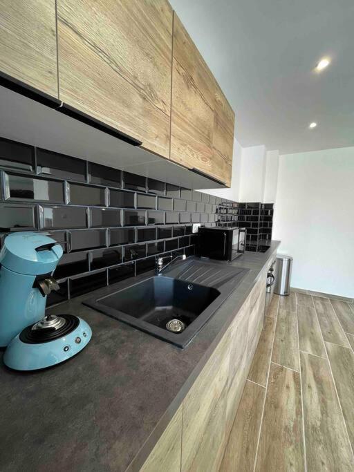 Grande Chambre Dans Loft A Deux Pas De La Plage Dunkirk Exteriör bild