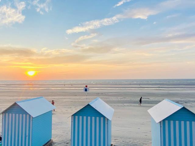 Grande Chambre Dans Loft A Deux Pas De La Plage Dunkirk Exteriör bild