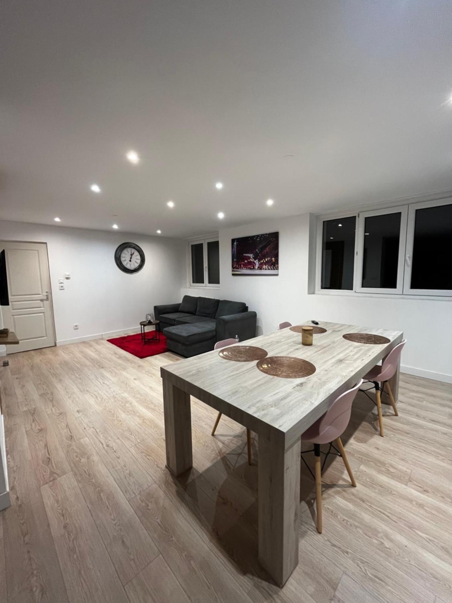 Grande Chambre Dans Loft A Deux Pas De La Plage Dunkirk Exteriör bild
